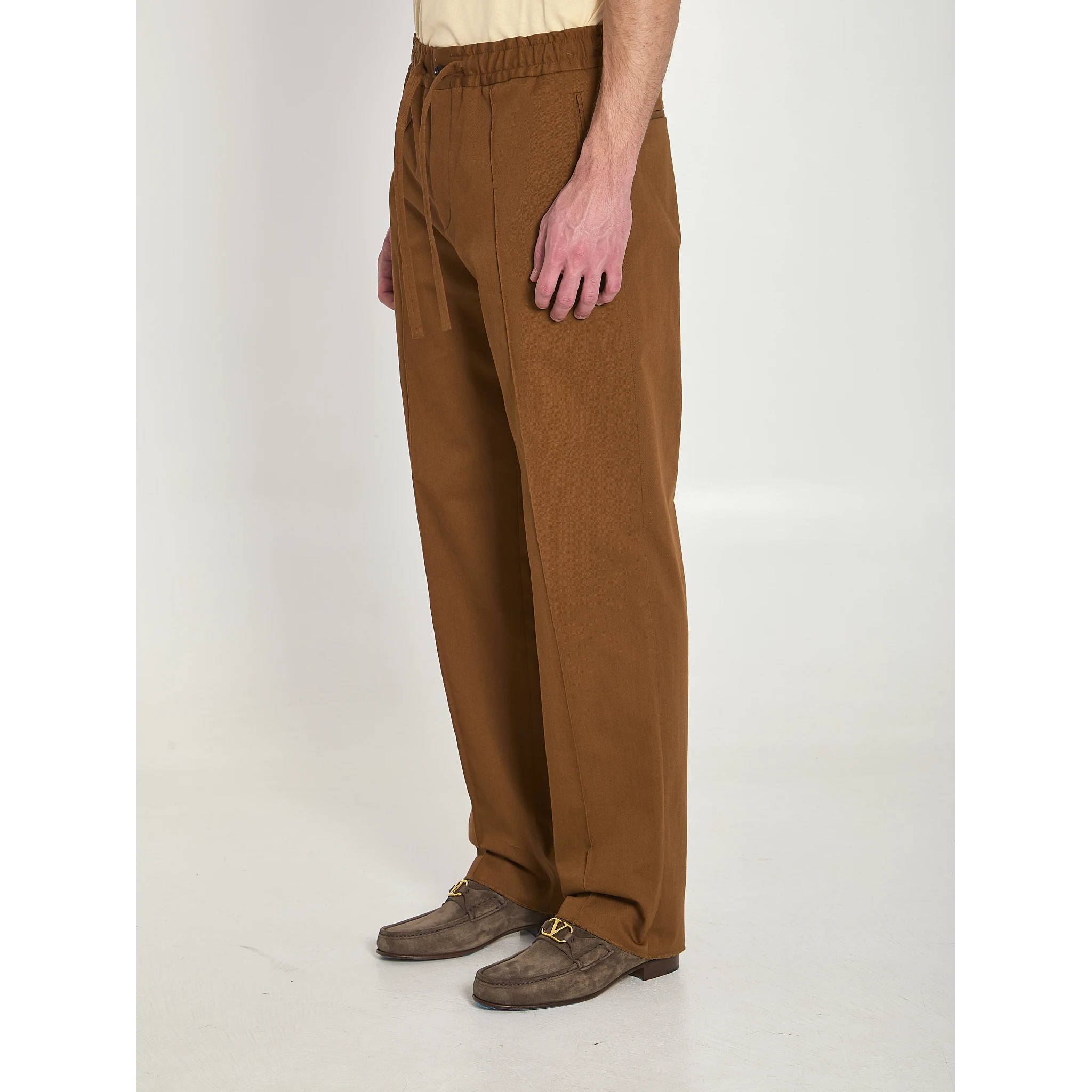 بنطال من قماش الجبردين القطني