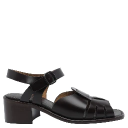 هيرو مع كعب بني