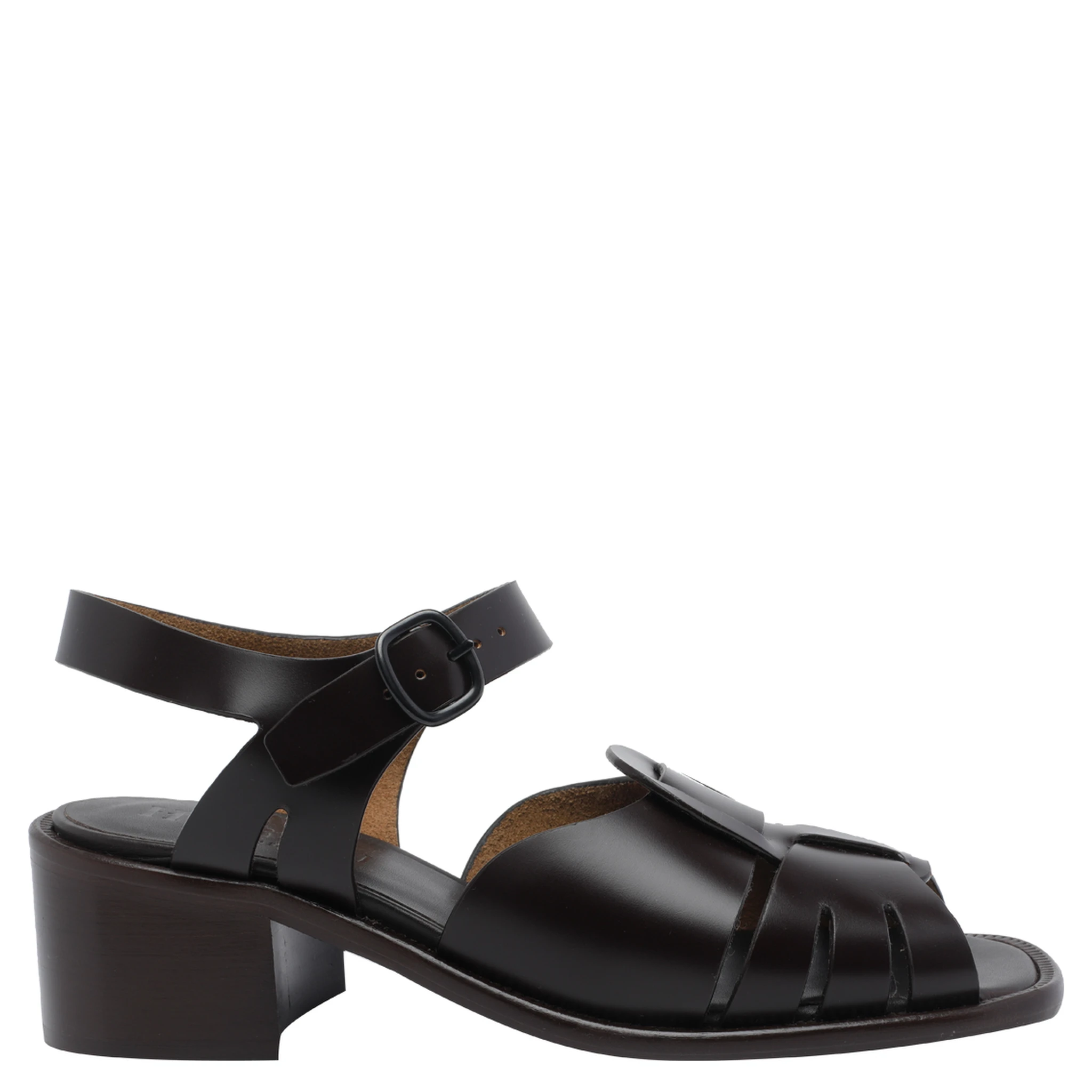 هيرو مع كعب بني