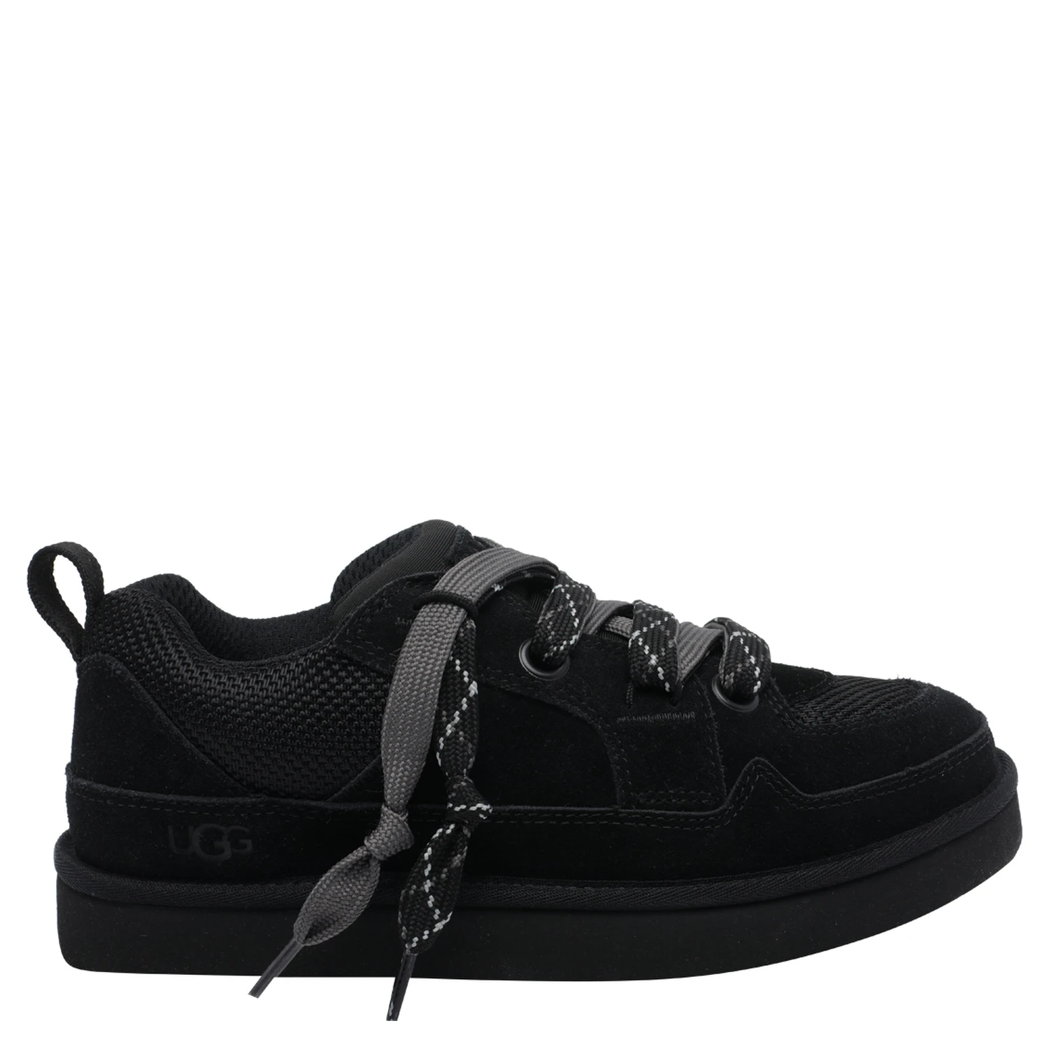 حذاء رياضي أسود من UGG