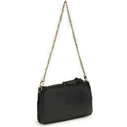 حقيبة كتف بوس توروس من جلد العجل الأسود