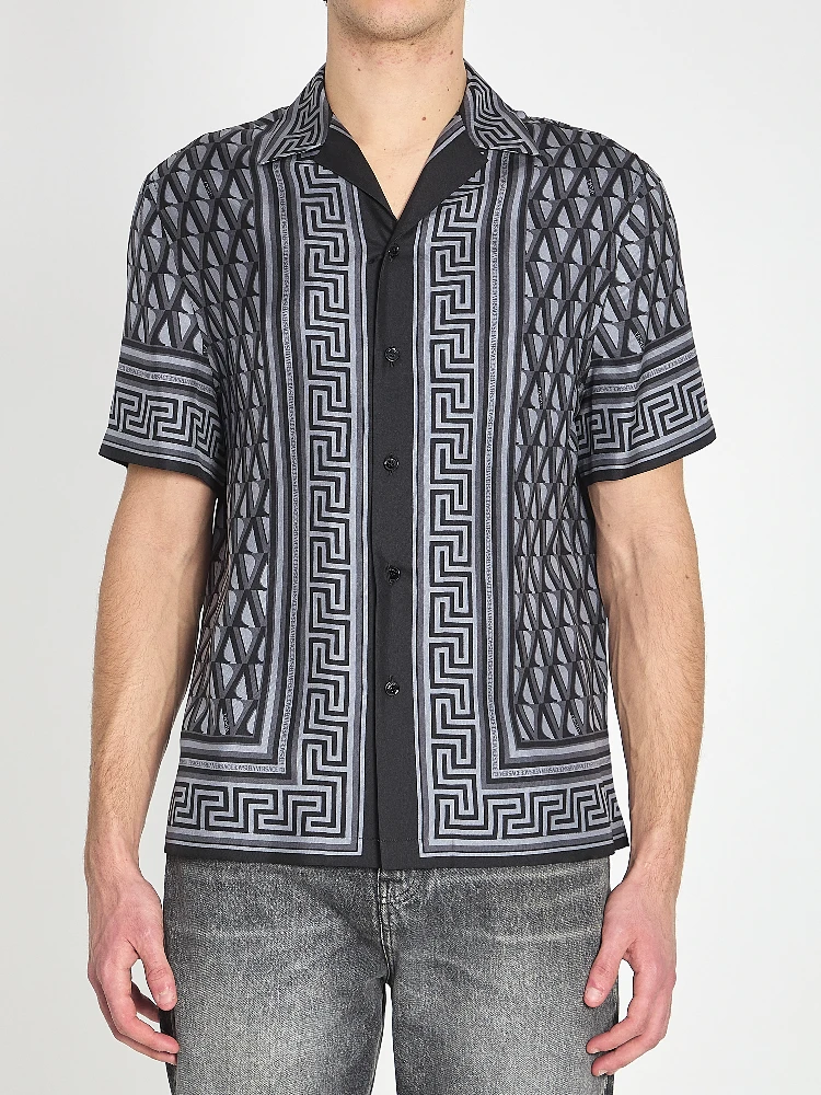 V-Greca shirt