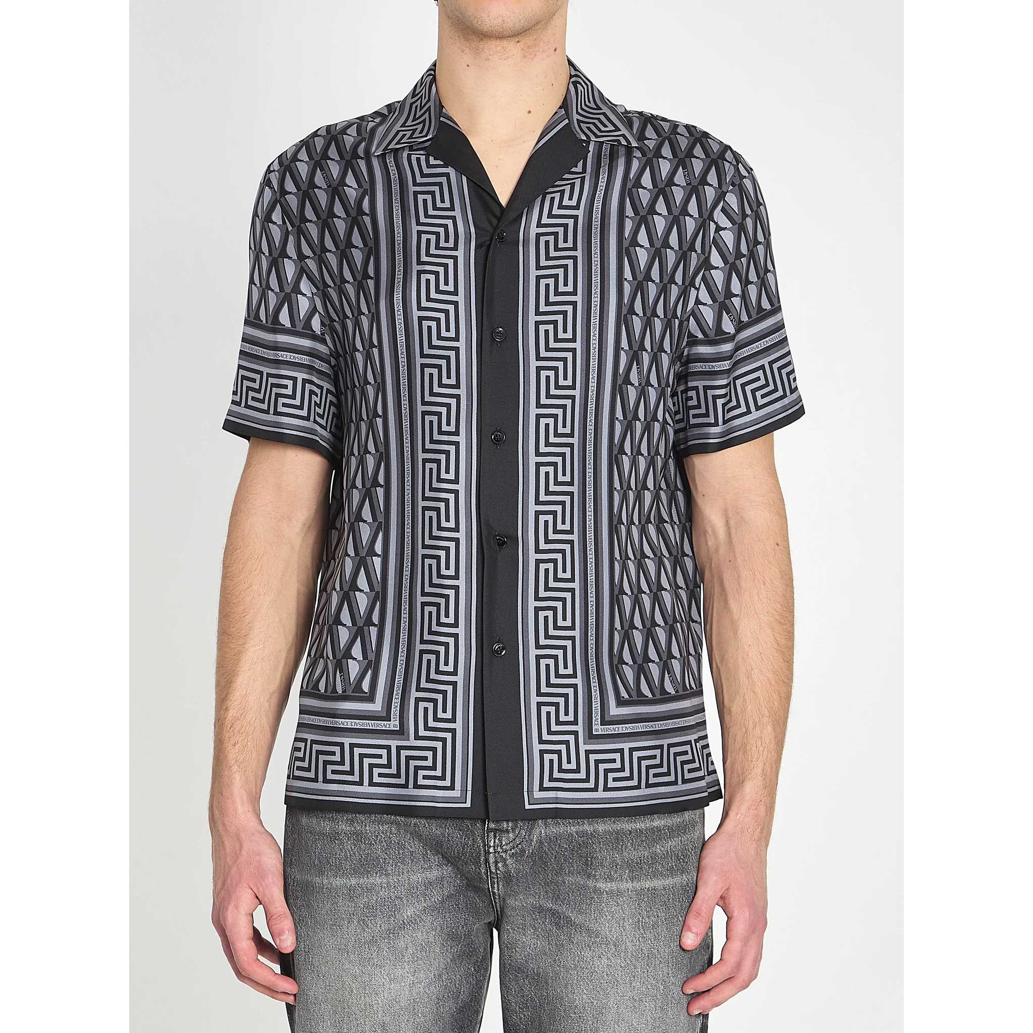 V-Greca shirt