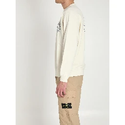 كنزة برقبة دائرية