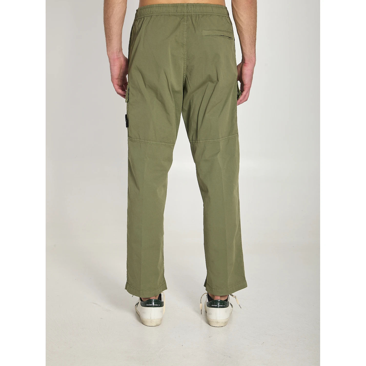 Loose pants