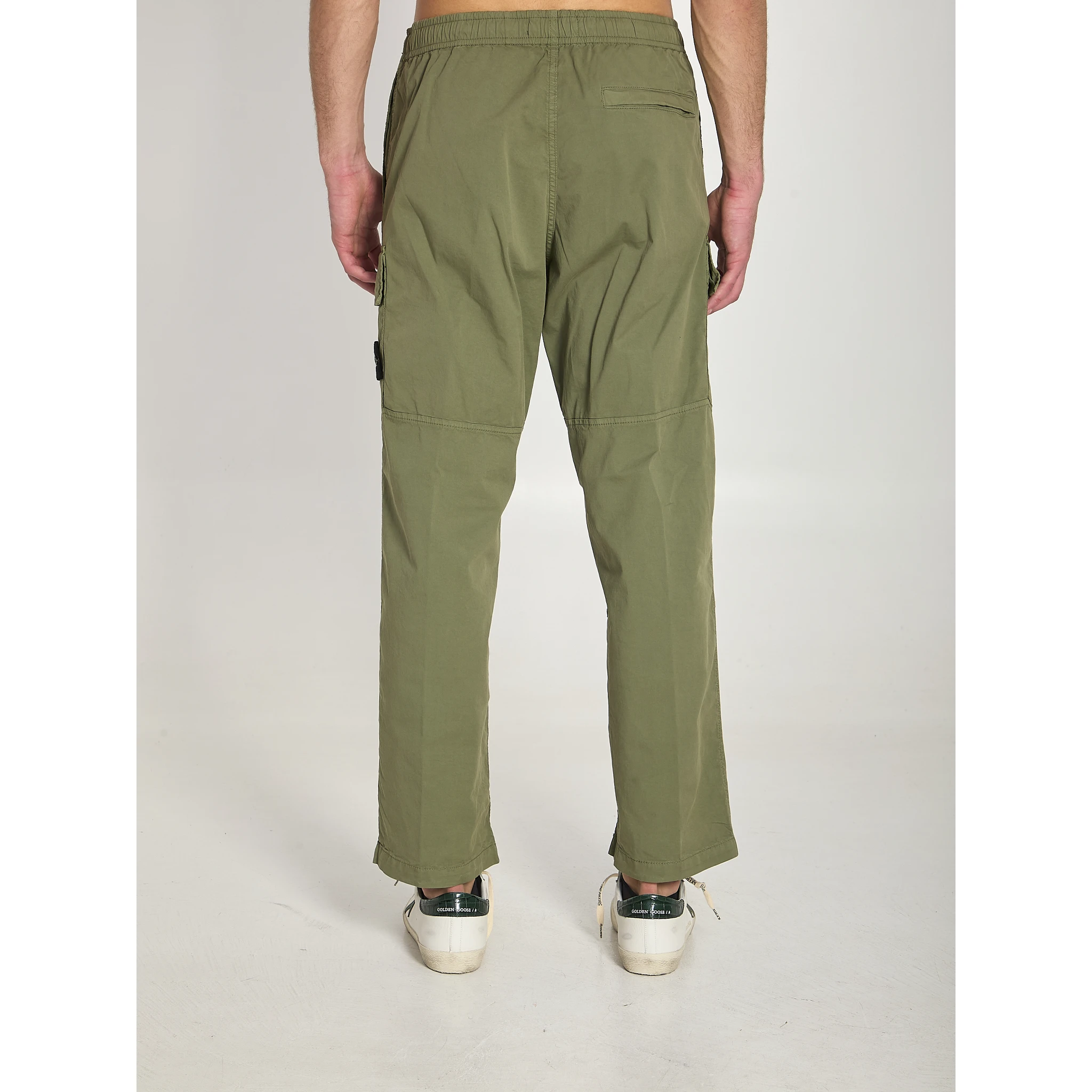 Loose pants
