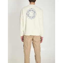 كنزة برقبة دائرية