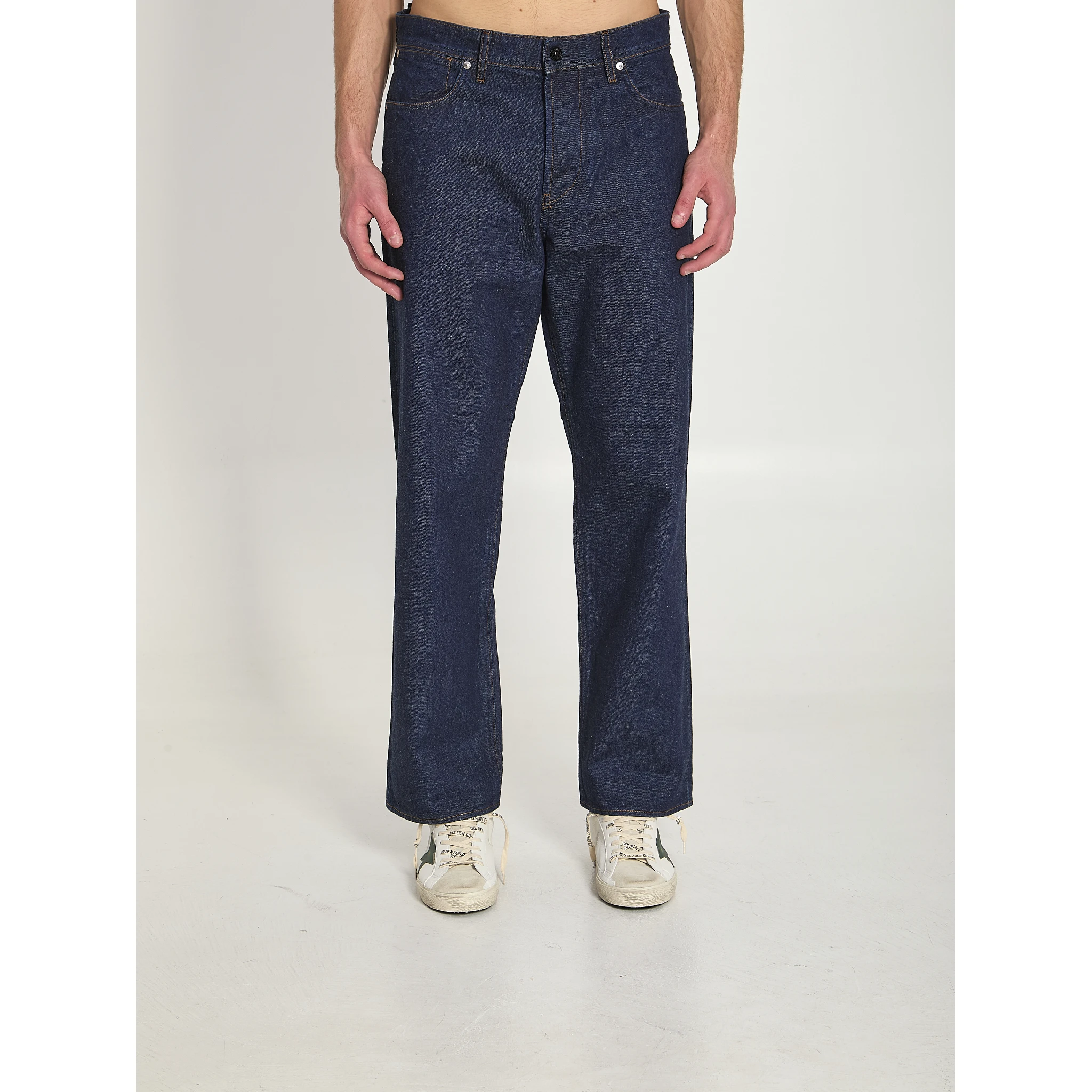 بنطال جينز فضفاض