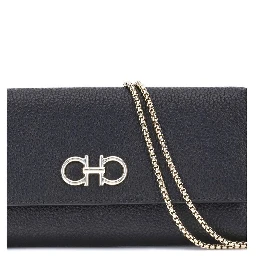 محفظة بوس توروس من جلد العجل الأسود