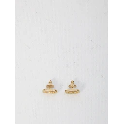 أقراط بيضاوية الشكل