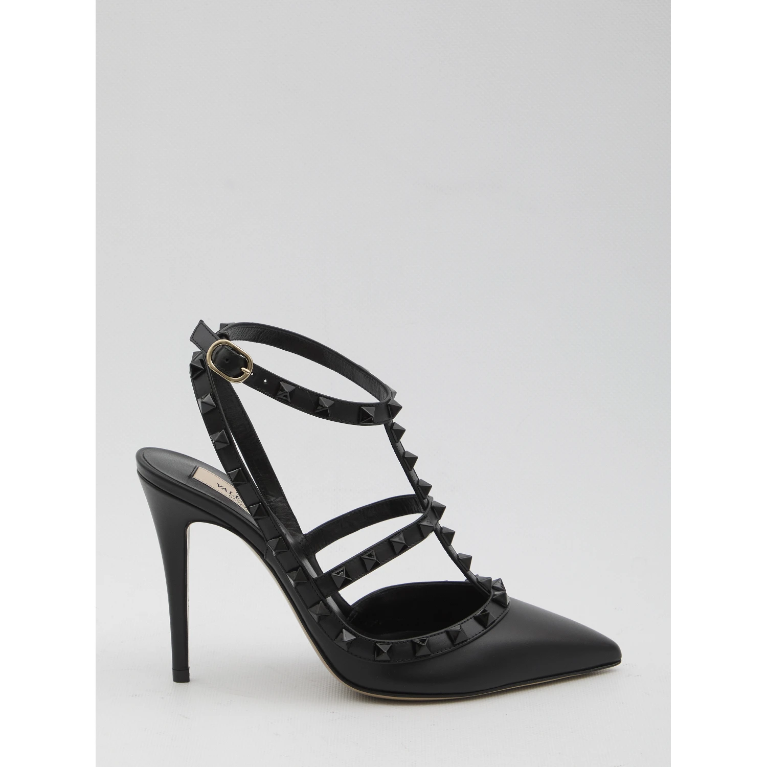 Rockstud pumps
