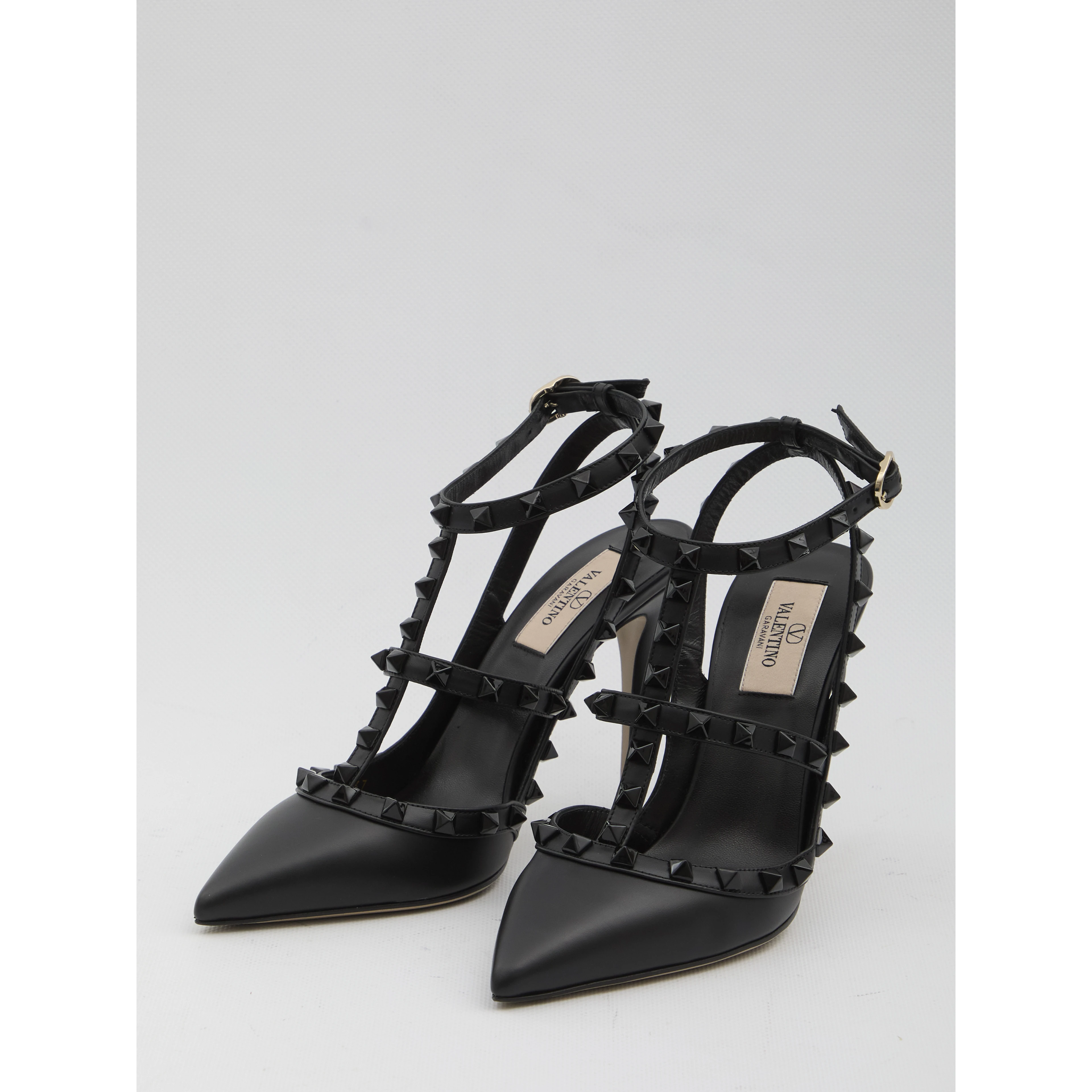 Rockstud pumps