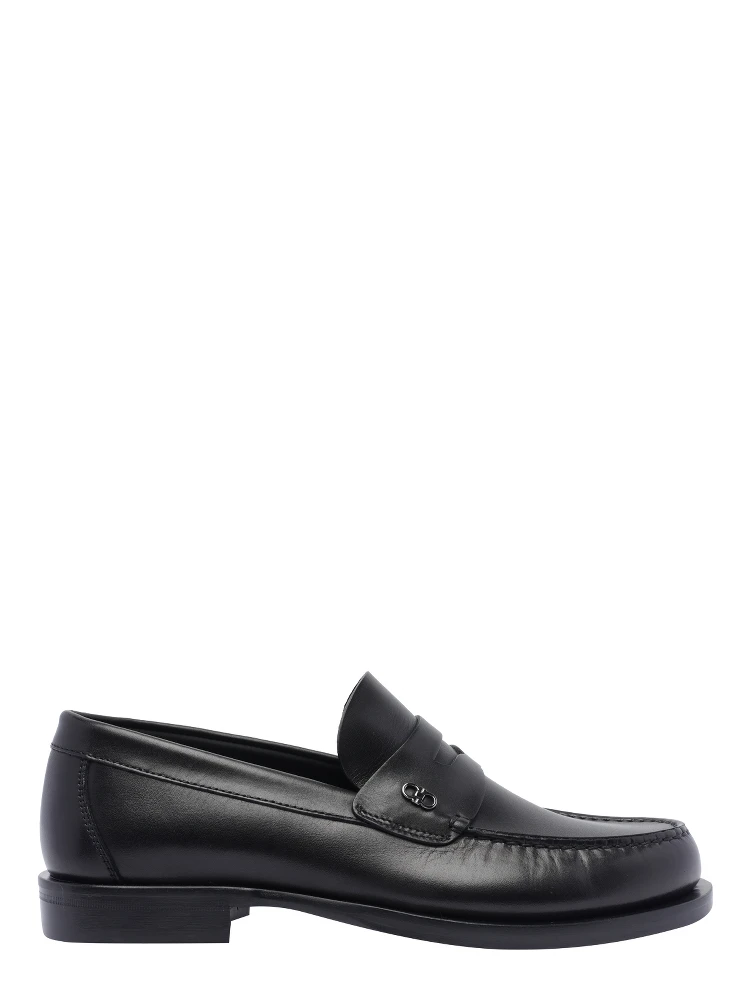 Ferragamo Flat shoes Black