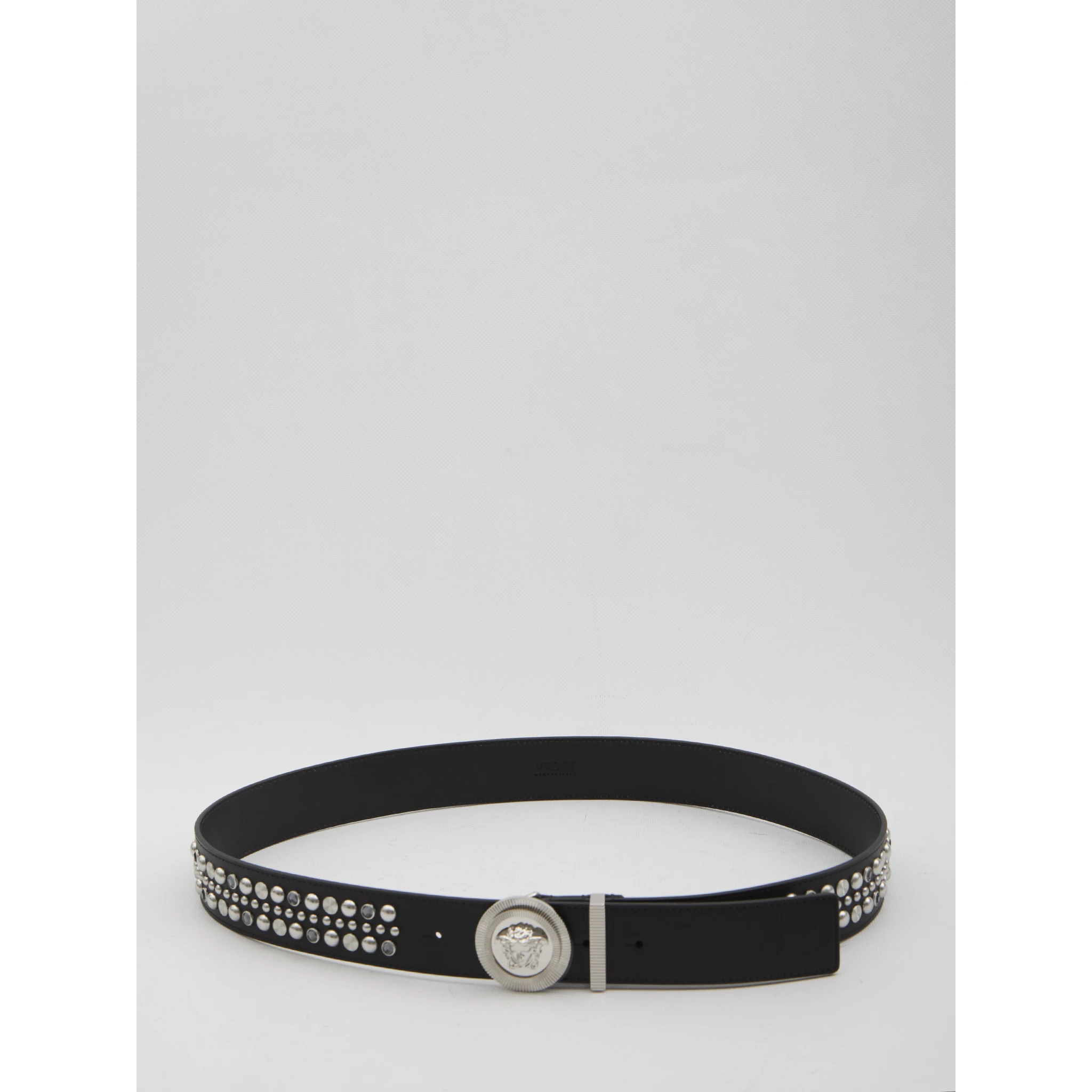 حزام ميدوسا مرصع بالمسامير