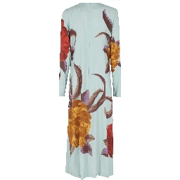 فستان واسع بأكمام طويلة