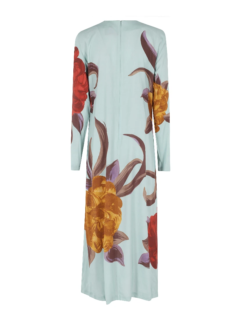 فستان واسع بأكمام طويلة