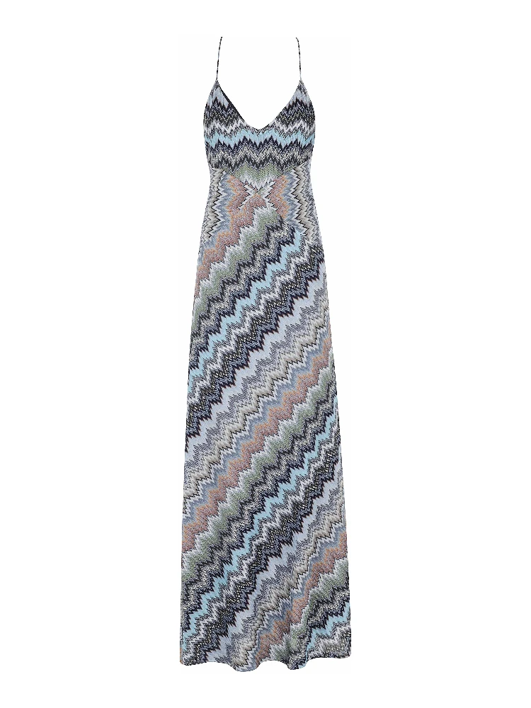 فستان طويل بدون أكمام