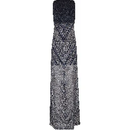 فستان طويل بدون أكمام