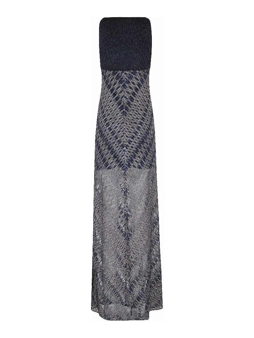 فستان طويل بدون أكمام