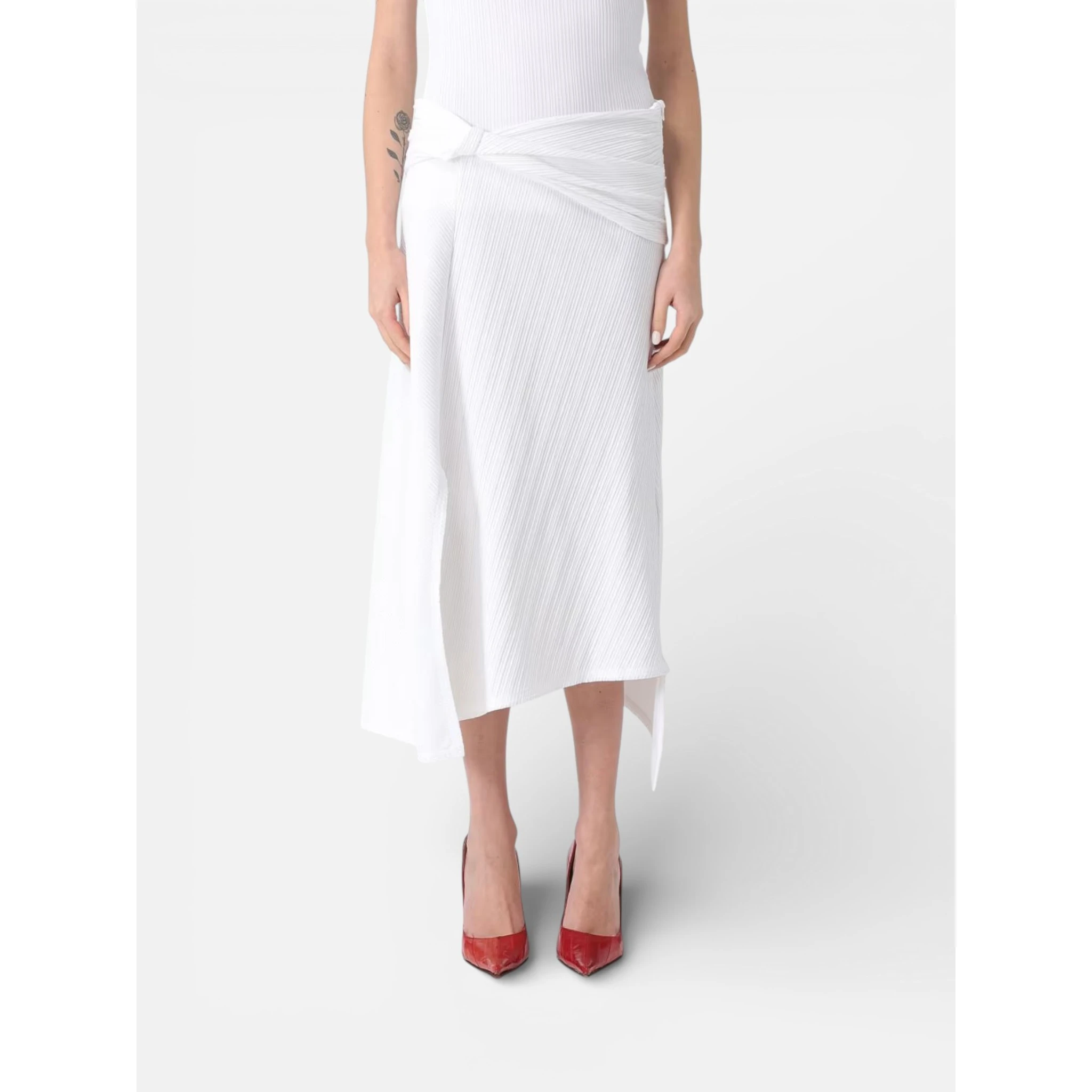 تنورة فيكتوريا بيكهام