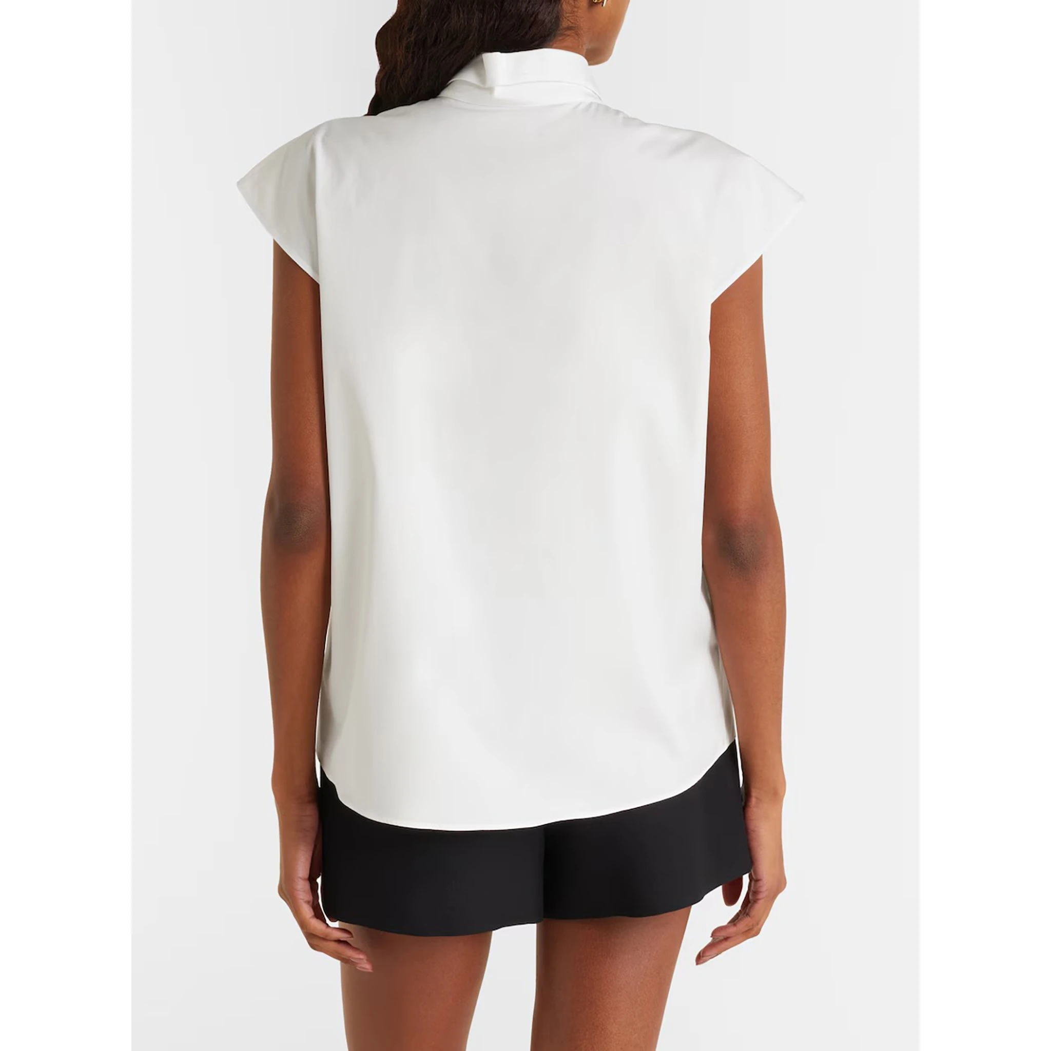 تيشيرت فالنتينو