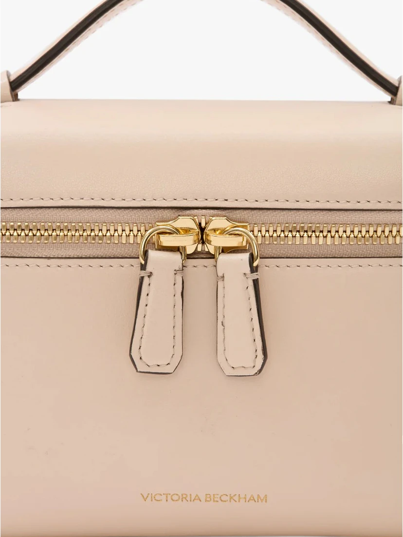 حقيبة فيكتوريا بيكهام