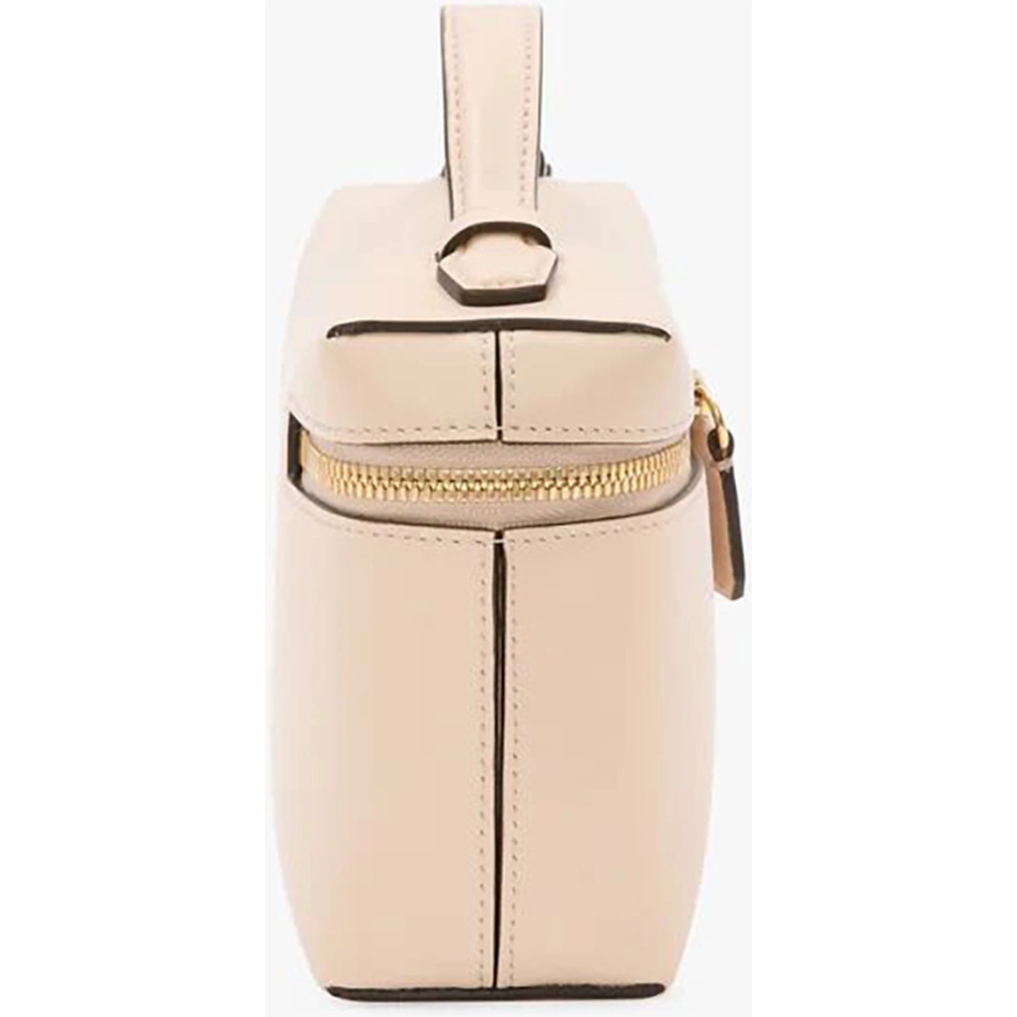 حقيبة فيكتوريا بيكهام