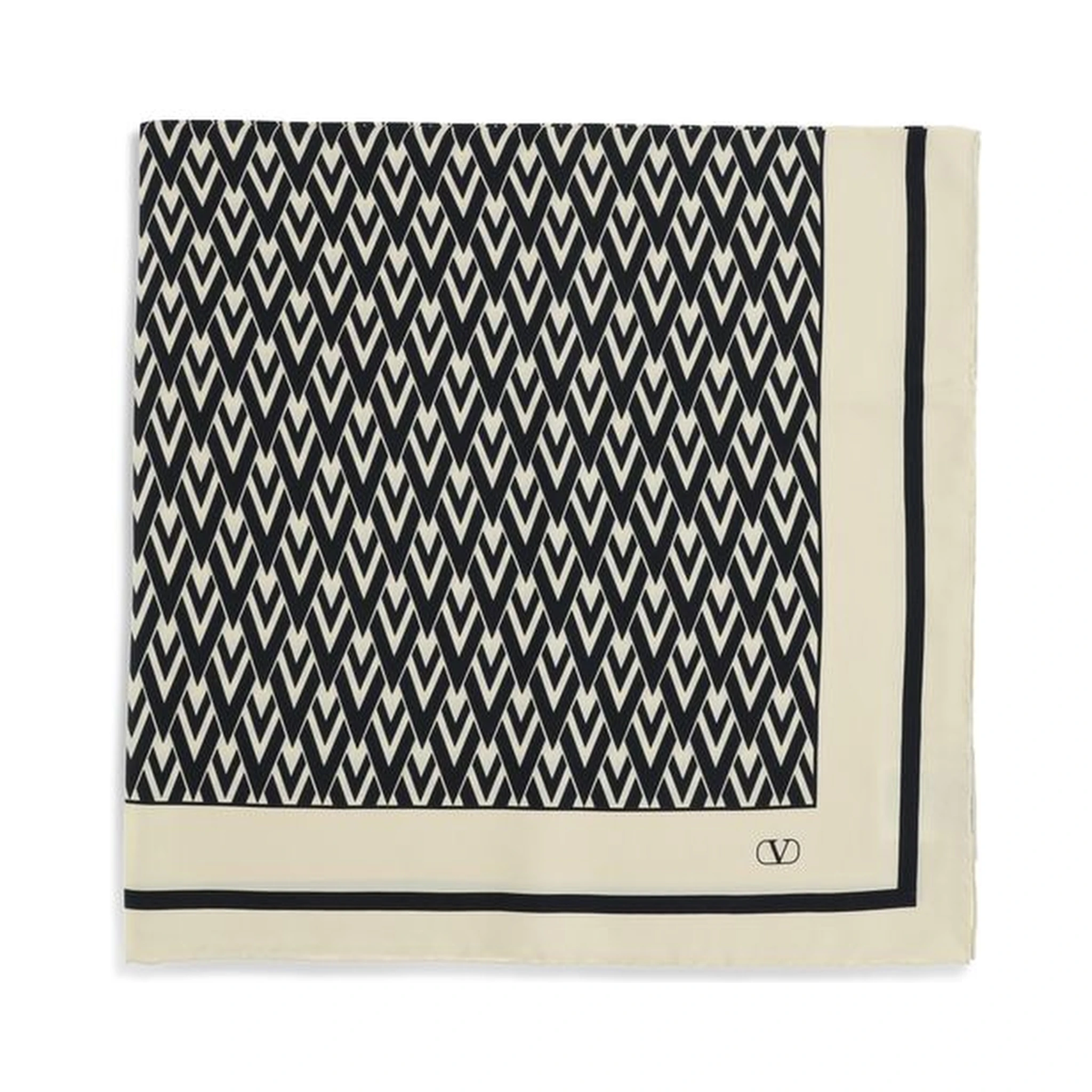 وشاح حريري متعدد الألوان