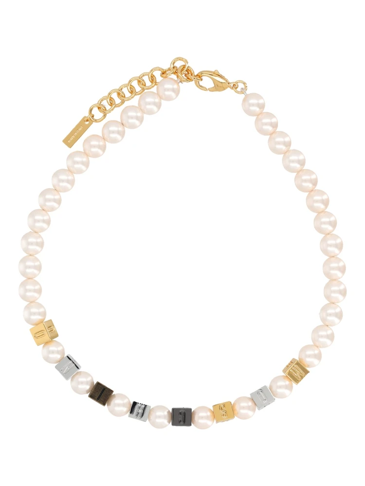 عقد من اللؤلؤ alternative