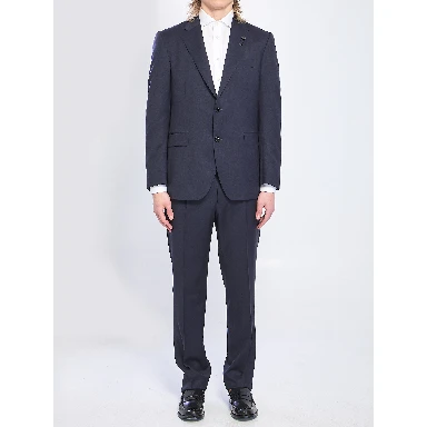 Feeling single-breasted suit