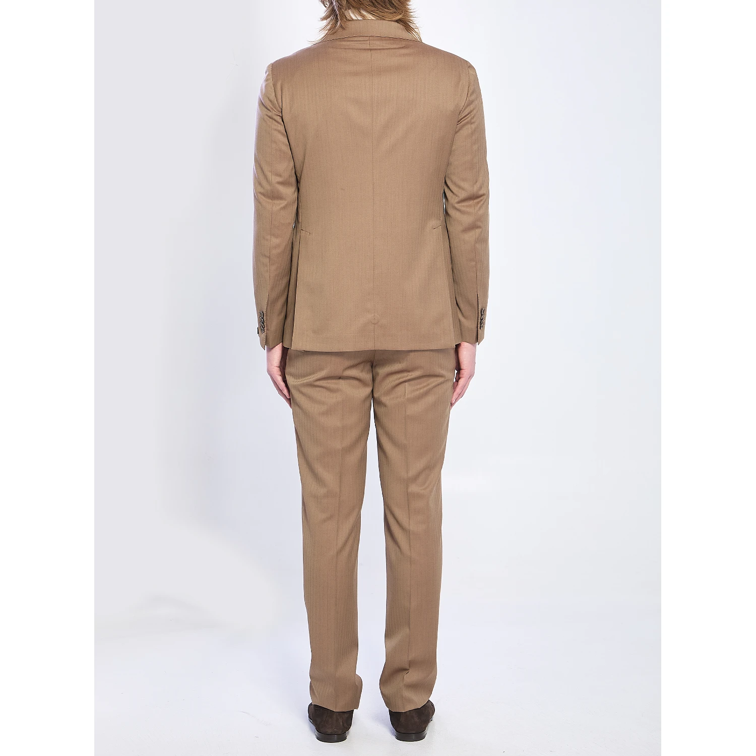 Single-breasted suit in super 130s virgin wool