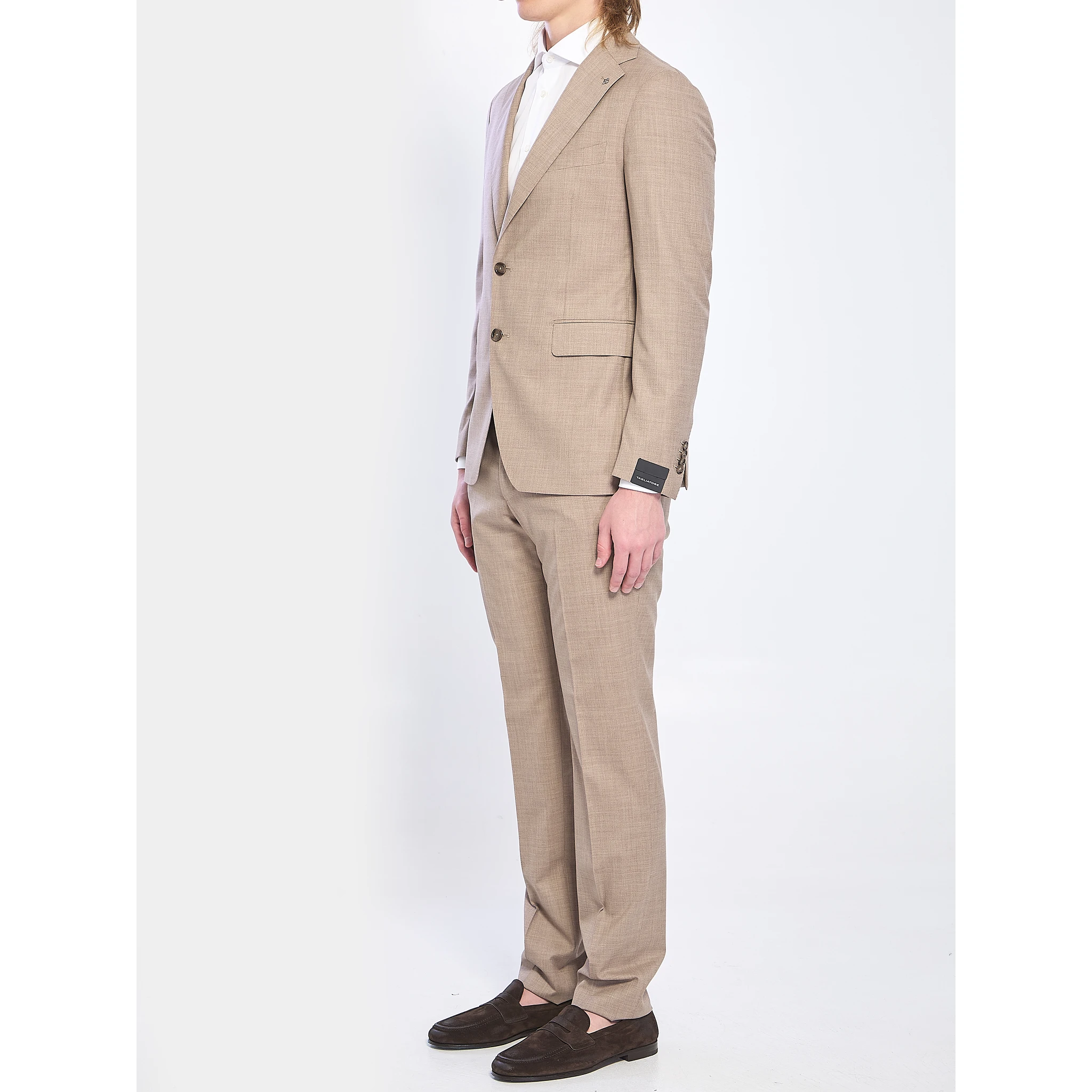 Single-breasted suit in virgin wool and silk