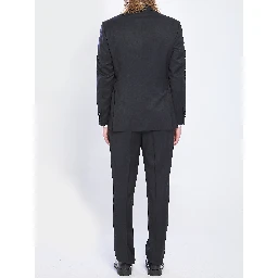 Feeling single-breasted suit