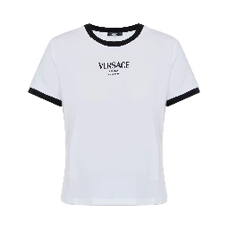 تيشيرتات وبولو من فرزاتشي باللون الأبيض