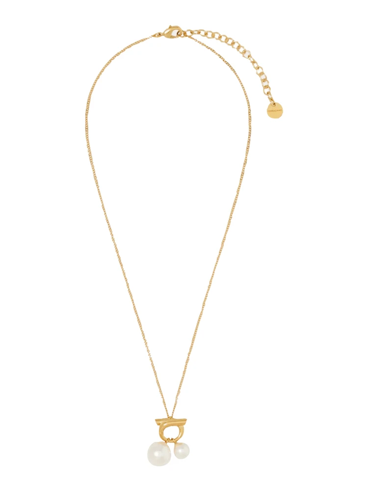 فيراغامو بيجو جولدن