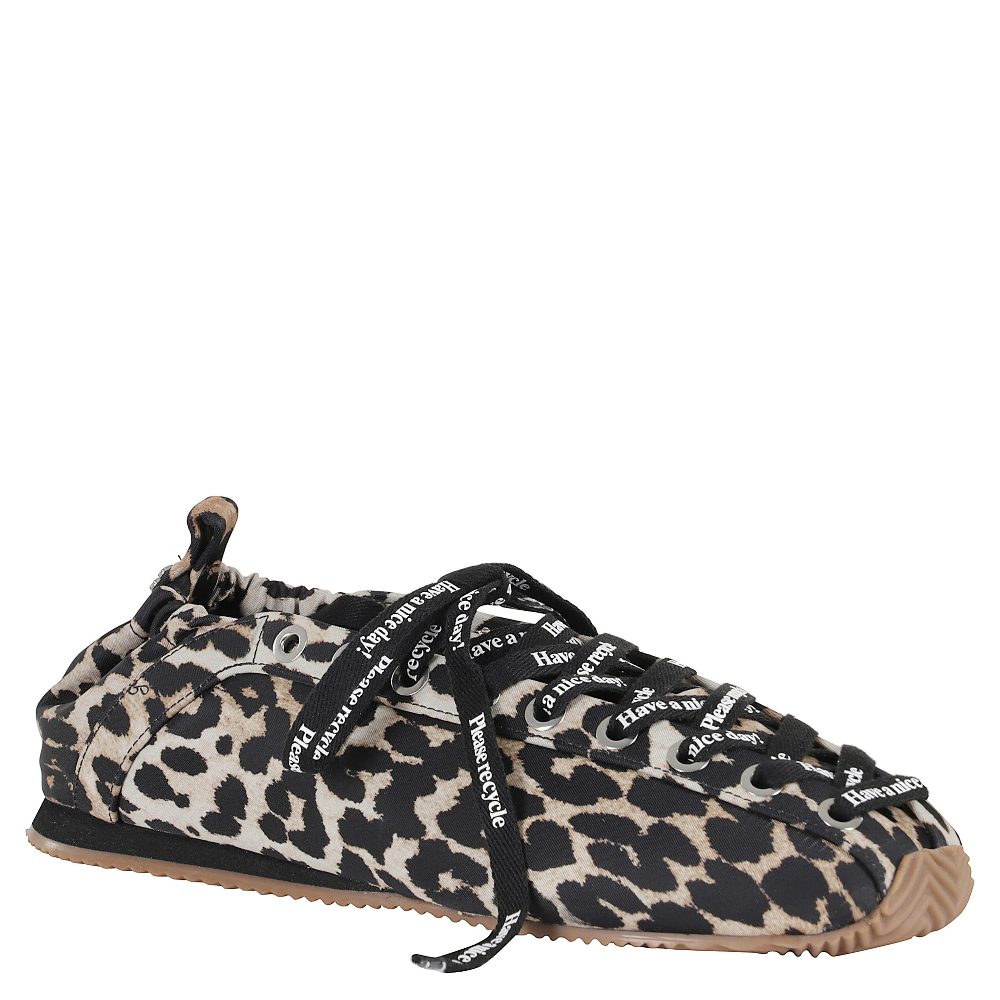 حذاء باليرينا رياضي برباط من النايلون