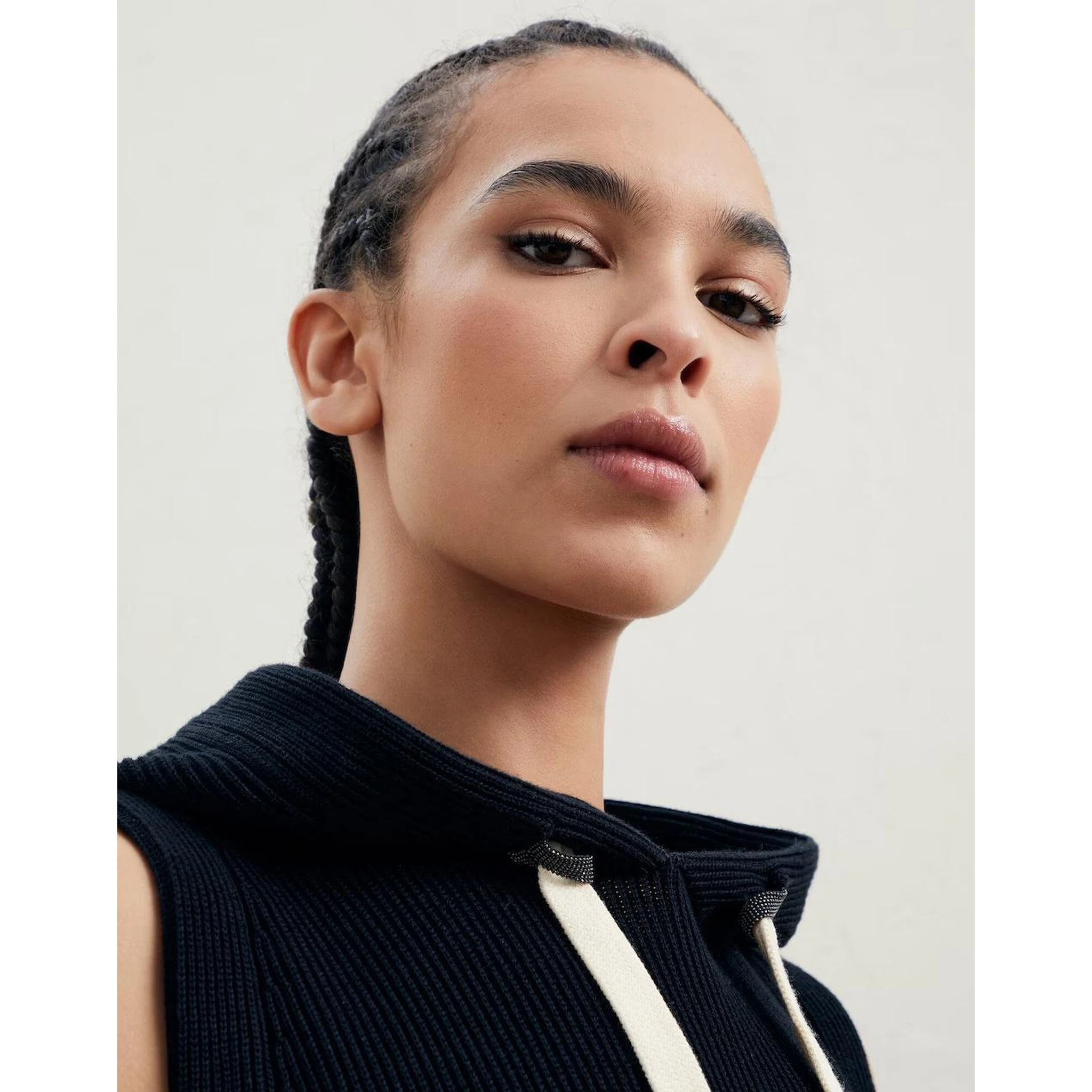 Black Cotton Sleeveles Sweater