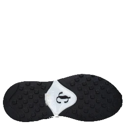 حذاء رياضي أسود من القماش