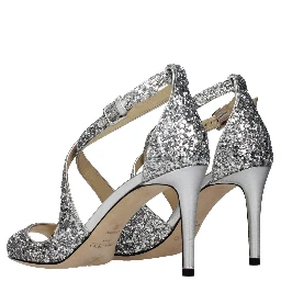 صندل بلاستيكي رمادي اللون مزود بحزام