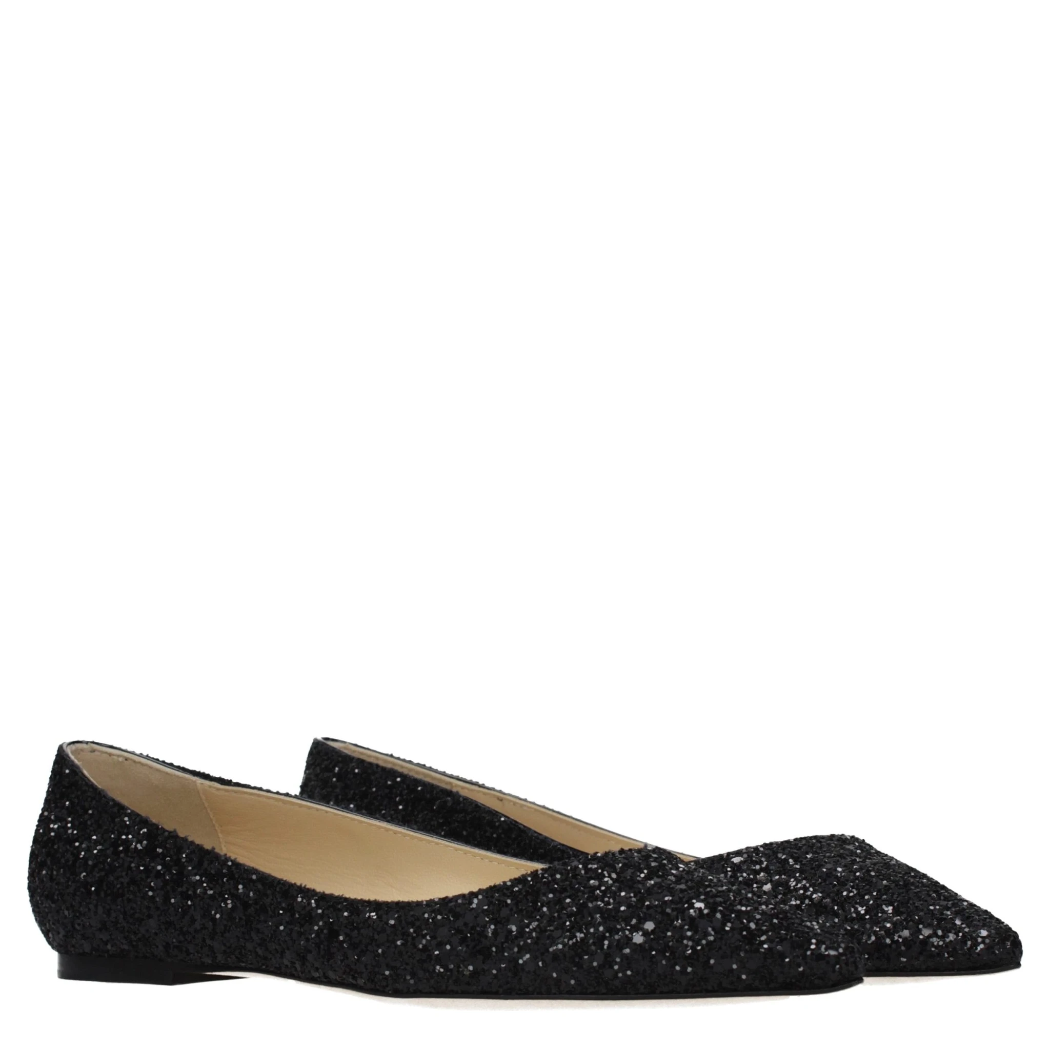 حذاء باليه أسود من البلاستيك