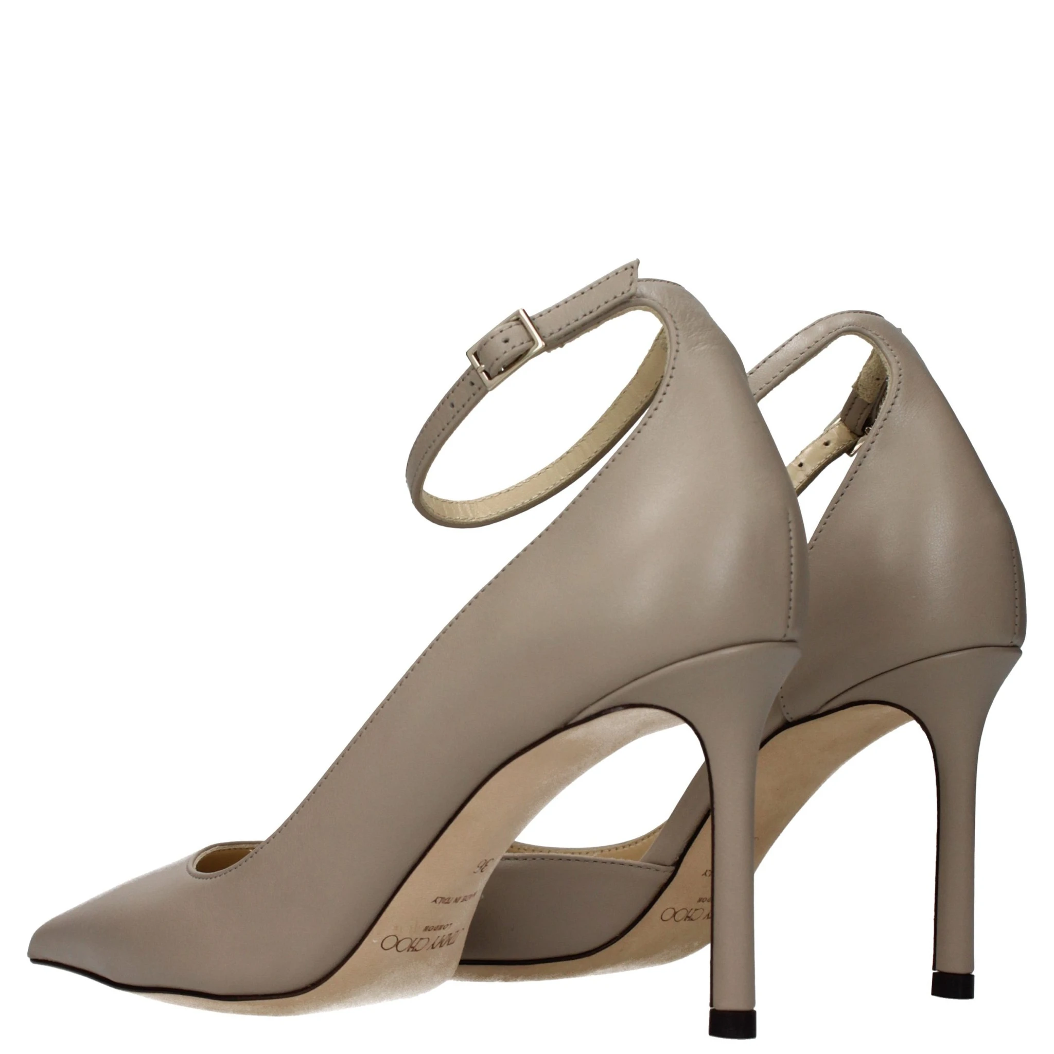 حذاء بكعب عالٍ من الجلد الرمادي