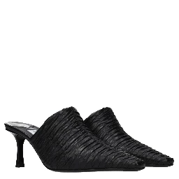 حذاء بكعب متوسط من الجلد الأسود