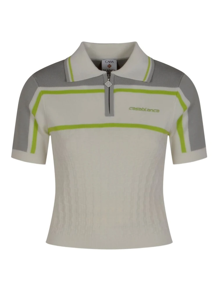 تيشيرتات وبولو بيضاء من كازابلانكا