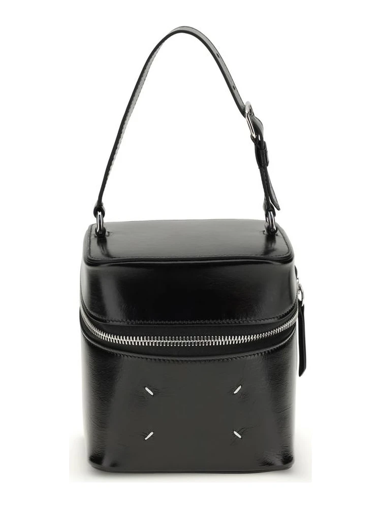 حقيبة كتف بوس توروس من جلد العجل الأسود