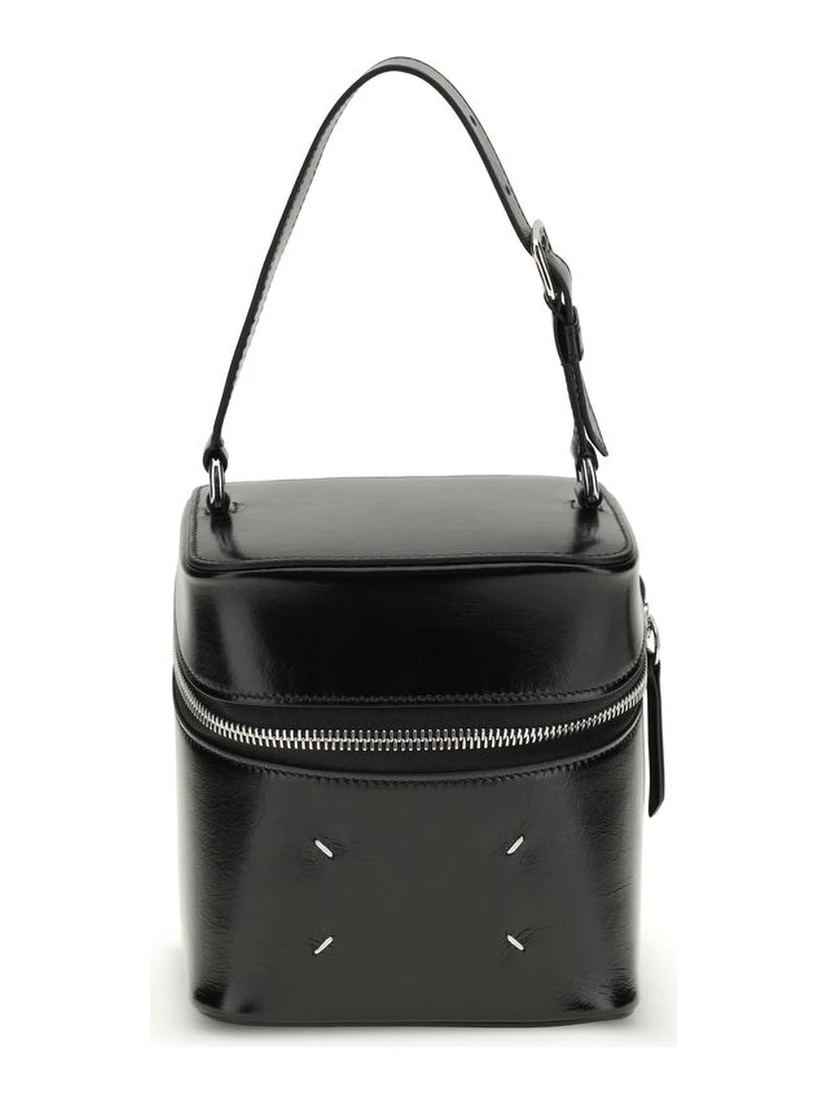 حقيبة كتف بوس توروس من جلد العجل الأسود