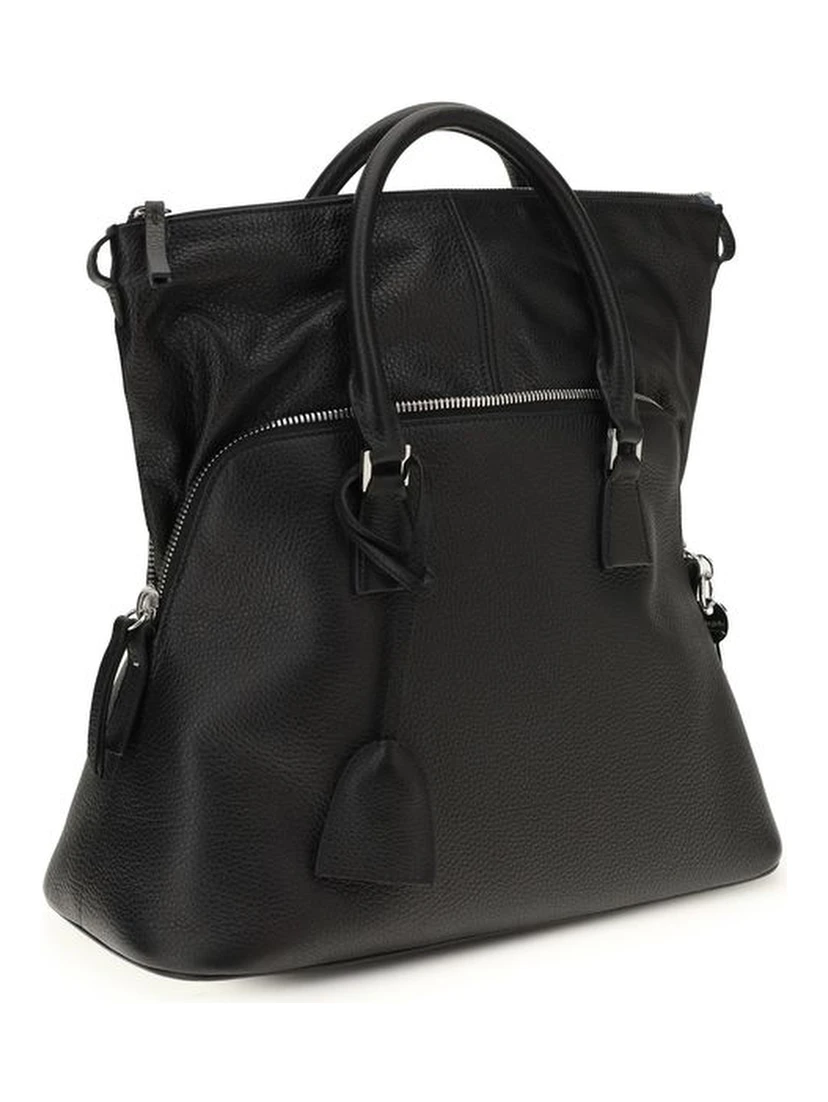 حقيبة كتف بوس توروس من جلد العجل الأسود