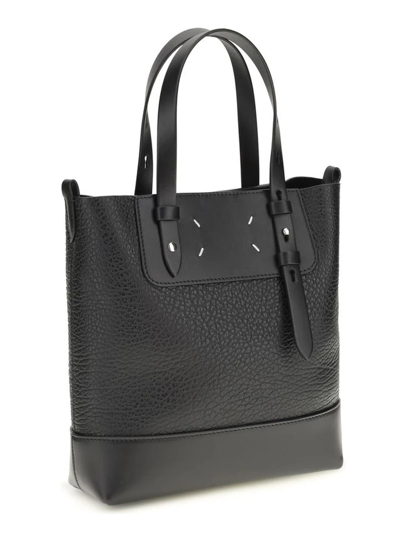 حقيبة كتف بوس توروس من جلد العجل الأسود