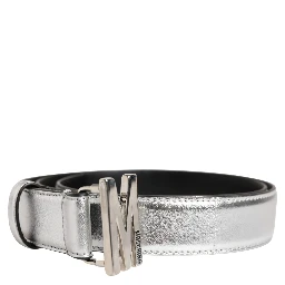 حزام خصر من الجلد الفضي بشعار معدني وإبزيم