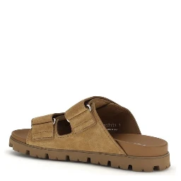 صندل بوس توروس ذو حزام من جلد العجل البني