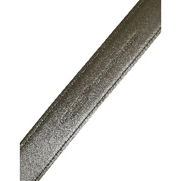 حزام معدني مموه باللون الأخضر